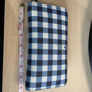 Kate Spade Hyde Lane Gingham Check navy/white zip leather wallet